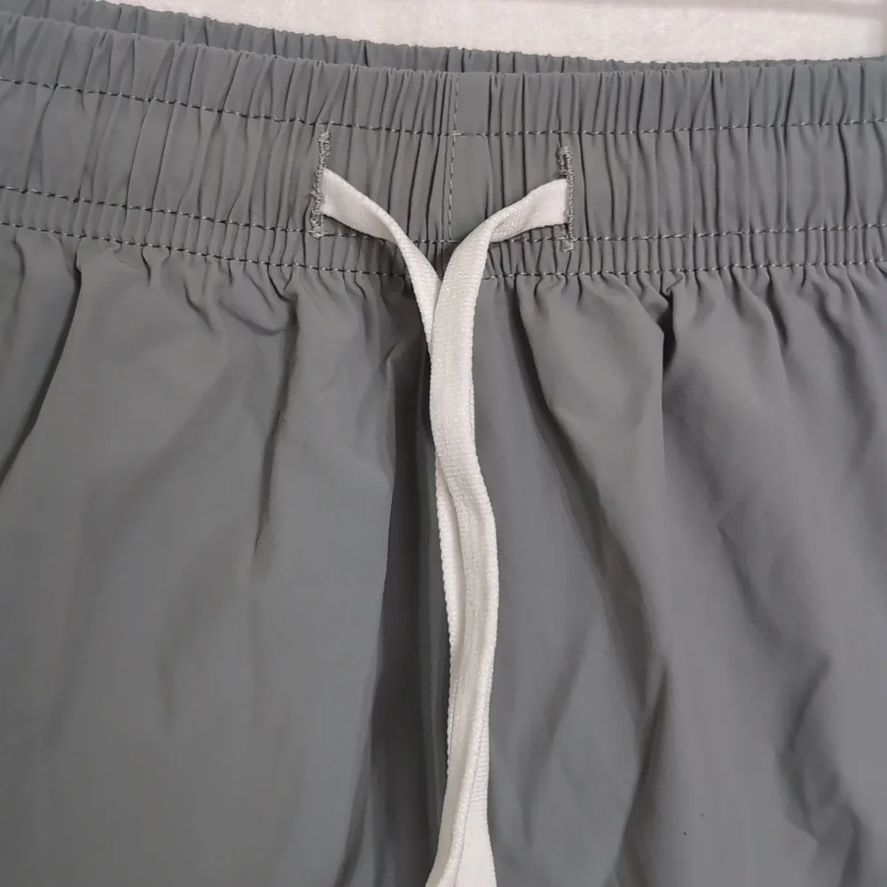 Unbranded Gray Pull-On Running Shorts Zip Pockets Size Youth Large
